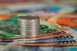 银行现金支票能否在自助设备兑现？深度解析及风险提示